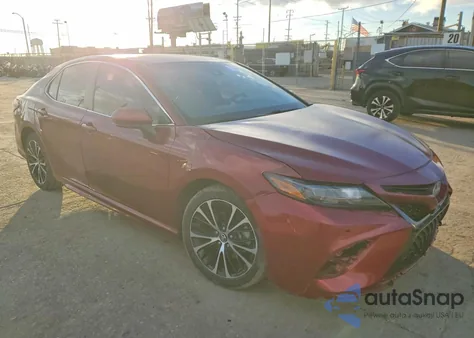 2018 Toyota Camry L из США, поврежденный, VIN 4T1B11HK9JU554337